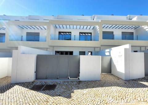 Exclusiva Moradia T3+1 em Tavira - Modernidade, Conforto e Qualidade Superior!