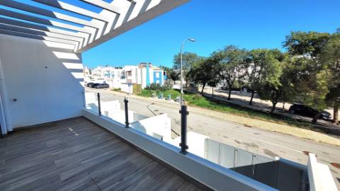 Exclusiva Moradia T3+1 em Tavira - Modernidade, Conforto e Qualidade Superior!
