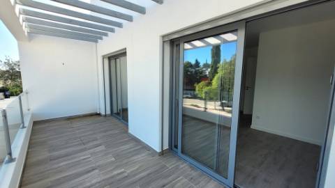 Exclusiva Moradia T3+1 em Tavira - Modernidade, Conforto e Qualidade Superior!