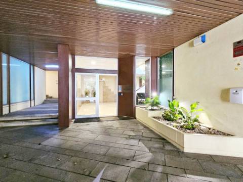 Luminoso escritório , localização central nas Avenidas Novas, em Lisboa