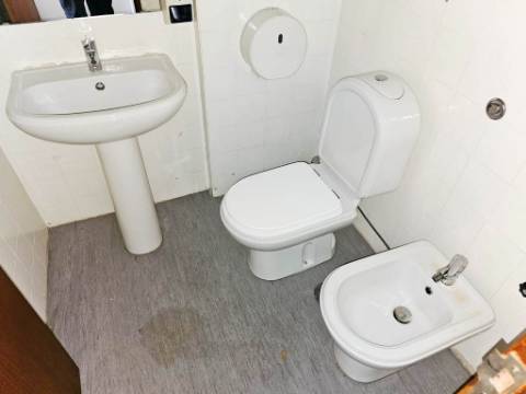 Luminoso escritório , localização central nas Avenidas Novas, em Lisboa