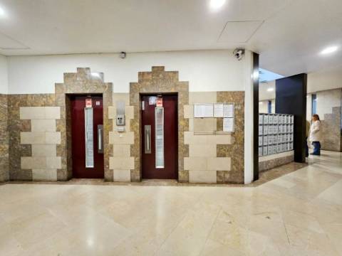 Luminoso escritório , localização central nas Avenidas Novas, em Lisboa