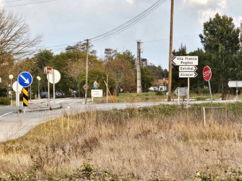 Terreno de 108.508m2 com PIP aprovado para a construção de 34.931m2 em Pegões-Gare, Montijo, Setúbal