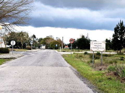 Terreno de 108.508m2 com PIP aprovado para a construção de 34.931m2 em Pegões-Gare, Montijo, Setúbal