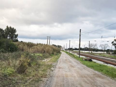 Terreno de 108.508m2 com PIP aprovado para a construção de 34.931m2 em Pegões-Gare, Montijo, Setúbal