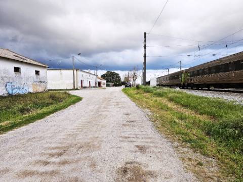 Terreno de 108.508m2 com PIP aprovado para a construção de 34.931m2 em Pegões-Gare, Montijo, Setúbal