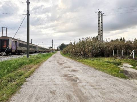 Terreno de 108.508m2 com PIP aprovado para a construção de 34.931m2 em Pegões-Gare, Montijo, Setúbal