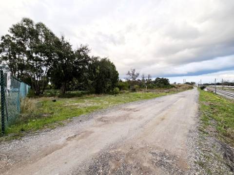 Terreno de 108.508m2 com PIP aprovado para a construção de 34.931m2 em Pegões-Gare, Montijo, Setúbal