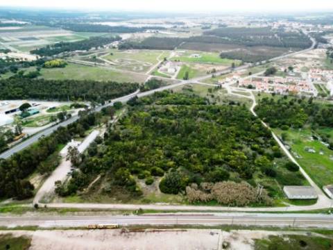 Terreno de 108.508m2 com PIP aprovado para a construção de 34.931m2 em Pegões-Gare, Montijo, Setúbal