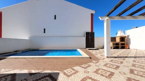 Moradia T3 Moderna com Piscina e BBQ a 3 km da Praia, Vila Nova de Cacela, Algarve