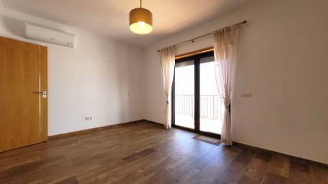 Moradia T3 Moderna com Piscina e BBQ a 3 km da Praia, Vila Nova de Cacela, Algarve