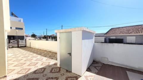 Moradia T3 Moderna com Piscina e BBQ a 3 km da Praia, Vila Nova de Cacela, Algarve