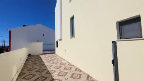 Moradia T3 Moderna com Piscina e BBQ a 3 km da Praia, Vila Nova de Cacela, Algarve