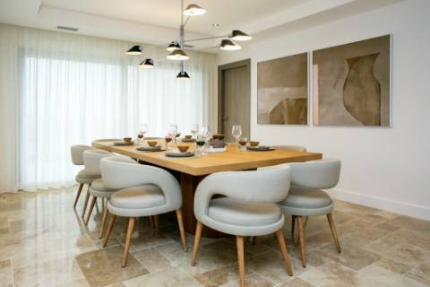 Nova moradia T4 com piscina, condomínio fechado, em Faro, Algarve