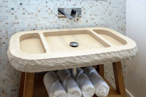 Nova moradia T4 com piscina, condomínio fechado, em Faro, Algarve