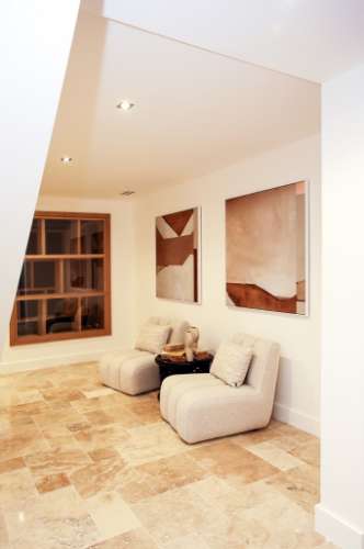 Nova moradia T4 com piscina, condomínio fechado, em Faro, Algarve