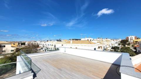 Nova Moradia de Luxo com Piscina e Terraço Panorâmico em Tavira, Algarve, Portugal.