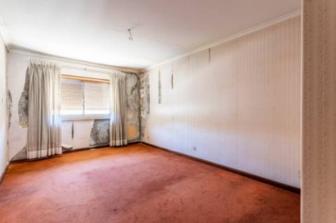 Moradia T9 com enorme potencial em Alvalade, Lisboa