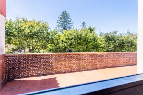 Moradia T9 com enorme potencial em Alvalade, Lisboa