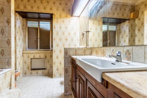 Moradia T9 com enorme potencial em Alvalade, Lisboa