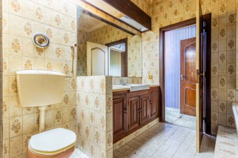 Moradia T9 com enorme potencial em Alvalade, Lisboa