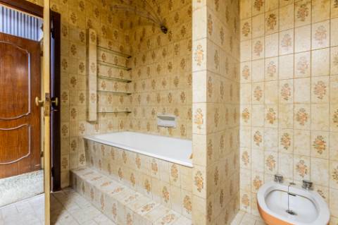 Moradia T9 com enorme potencial em Alvalade, Lisboa