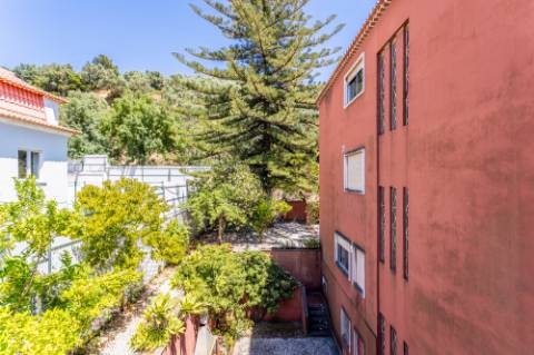 Moradia T9 com enorme potencial em Alvalade, Lisboa