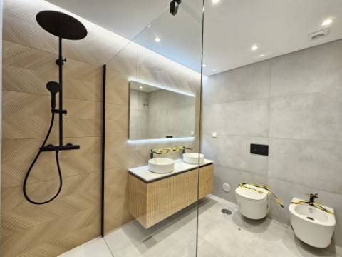 Nova moradia T3 com garagem e piscina, Cascais