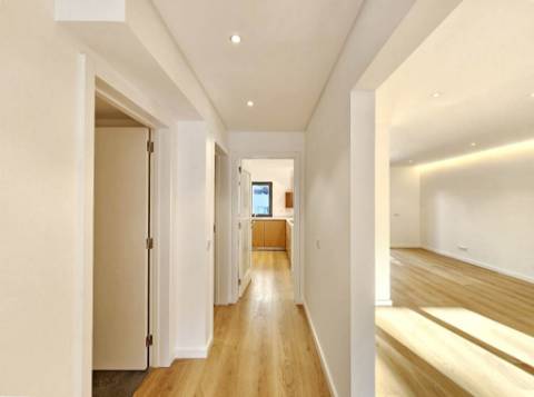 Nova moradia T3 com garagem e piscina, Cascais