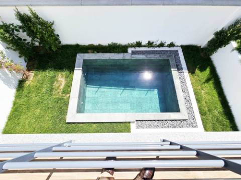 Nova moradia T3 com garagem e piscina, Cascais