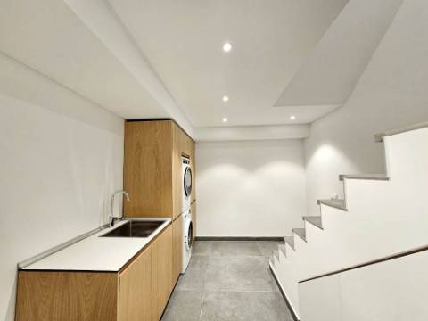 Nova moradia T3 com garagem e piscina, Cascais