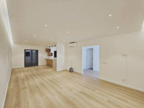 Nova moradia T3 com garagem e piscina, Cascais