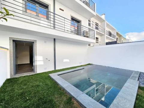 Nova moradia T3 com garagem e piscina, Cascais