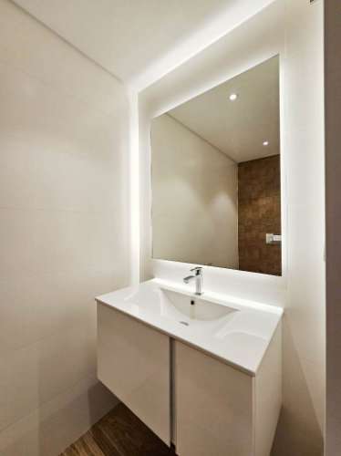 Espaçoso apartamento T3, parqueamentos e terraços, em Cascais