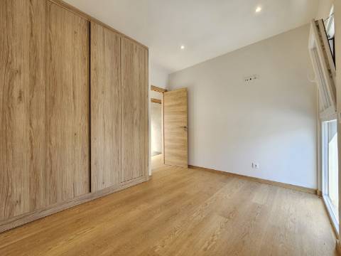 Nova moradia T4 com piscina, em Alverca, Vila Franca de Xira, Lisboa