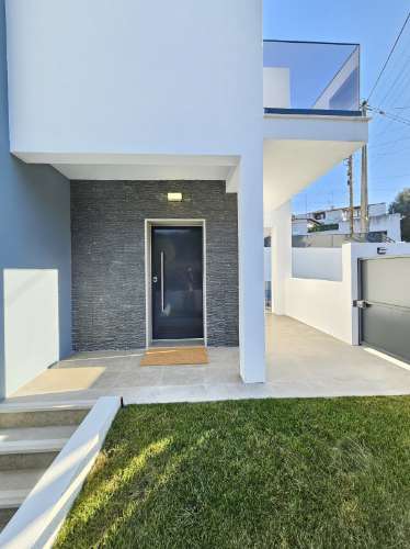 Nova moradia T4 com piscina, em Alverca, Vila Franca de Xira, Lisboa