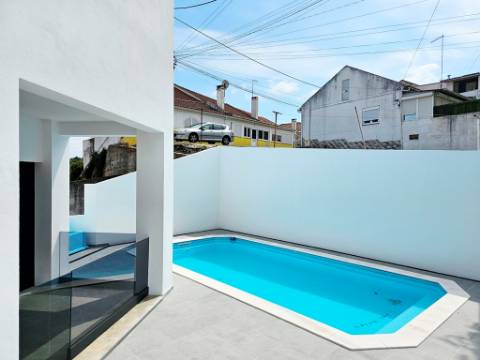 Nova moradia T4 com piscina, em Alverca, Vila Franca de Xira, Lisboa