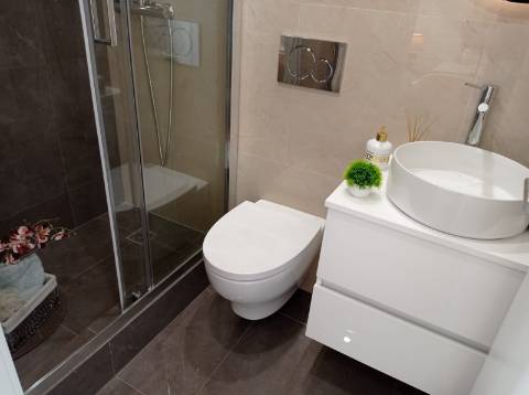 Apartamento T3 totalmente remodelado, em Benfica, Lisboa