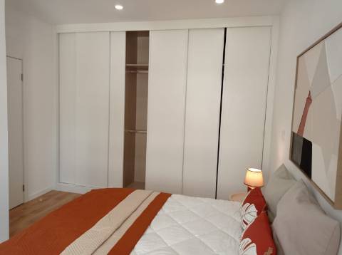 Apartamento T3 totalmente remodelado, em Benfica, Lisboa
