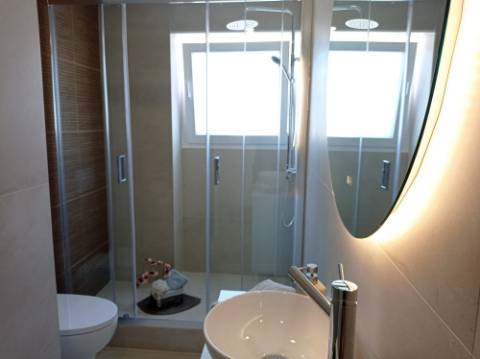 Apartamento T3 totalmente remodelado, em Benfica, Lisboa