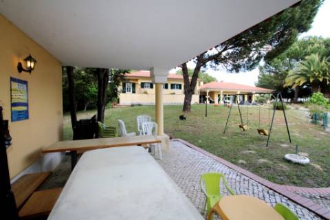 Excelente moradia T4+2 com piscina, em Santo Estêvão, Benavente