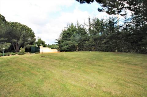 Excelente moradia T4+2 com piscina, em Santo Estêvão, Benavente