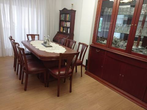 Apartamento T4, renovado, na Avenida do Brasil - Lisboa