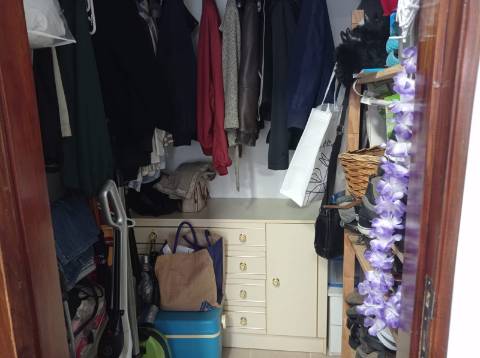 Apartamento T4, renovado, na Avenida do Brasil - Lisboa