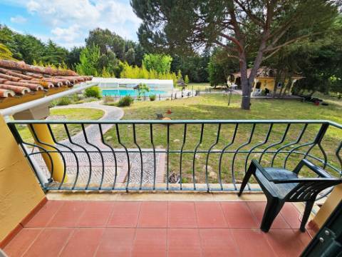 Excelente moradia T4+2 com piscina, em Santo Estêvão, Benavente