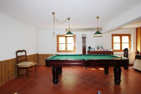 Excelente moradia T4+2 com piscina, em Santo Estêvão, Benavente