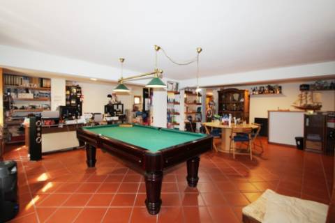 Excelente moradia T4+2 com piscina, em Santo Estêvão, Benavente