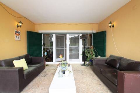 Excelente moradia T4+2 com piscina, em Santo Estêvão, Benavente