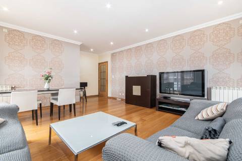 Apartamento T3 Expo centro