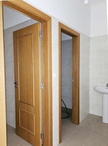 Loja para arrendamento na Urbanização Moinho do Guizo, Amadora